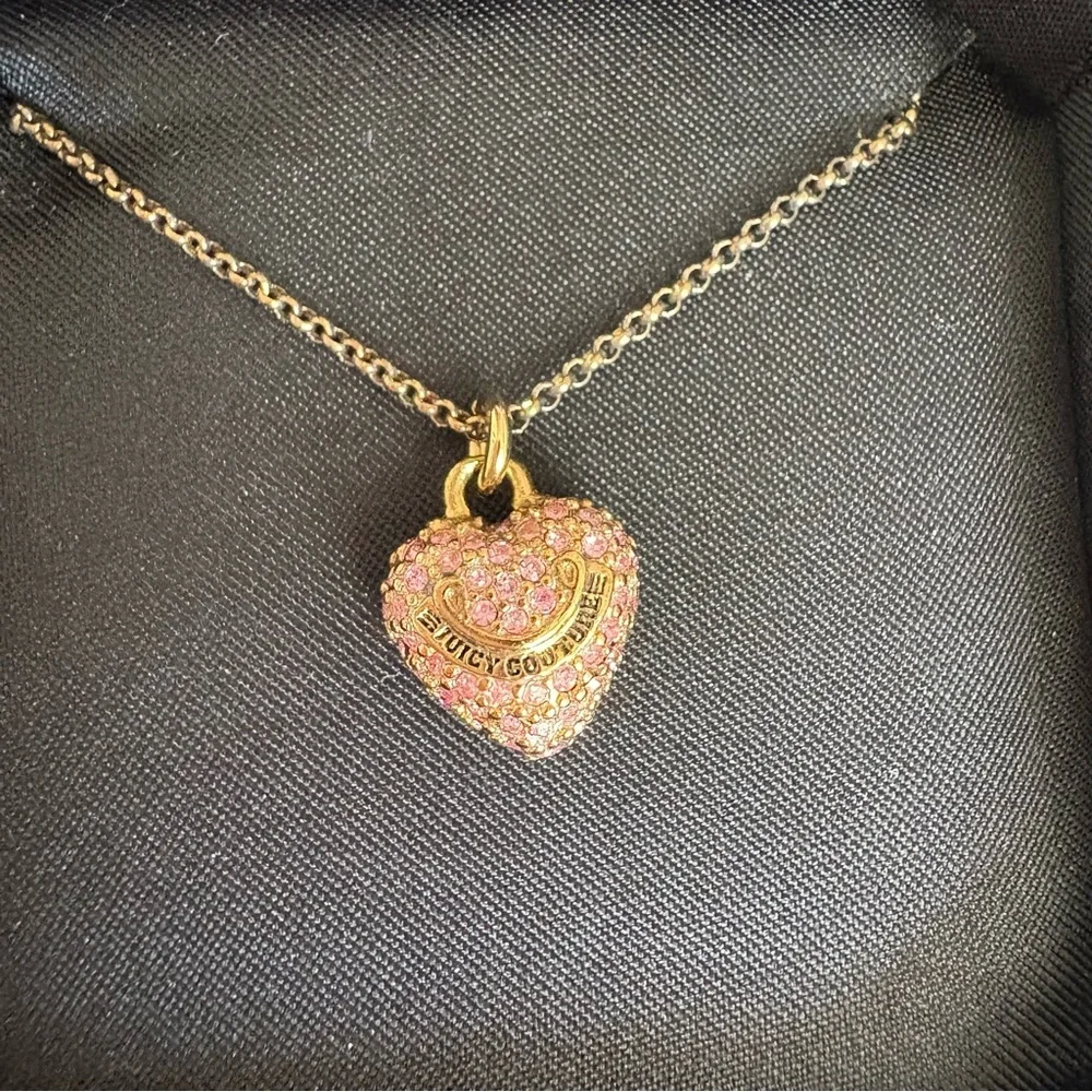 Vintage Juicy Couture Pink & Gold Heart Necklace - Picture 2 of 10
